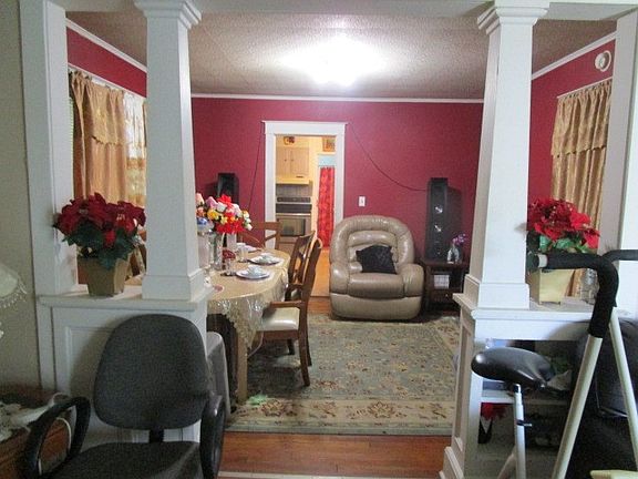 3rd image of 7 Crocker Ave