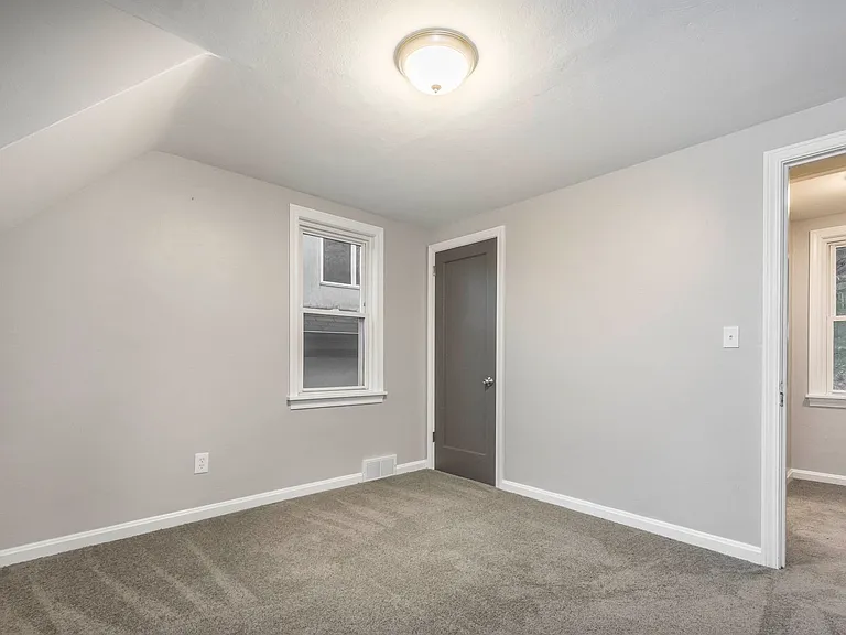 1330 Oakridge St — Photo 25