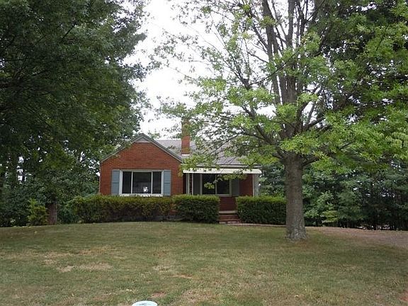 2nd image of 127 Salmon St