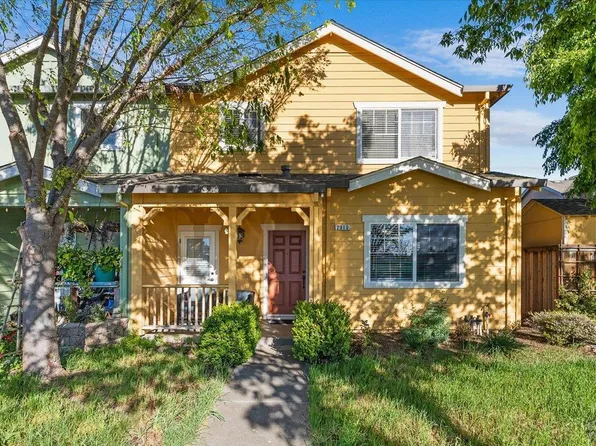 2310 Iroquois Street, Santa Rosa, CA 95403