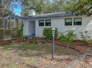 203 W Hudson Ave, Folly Beach, SC 29439