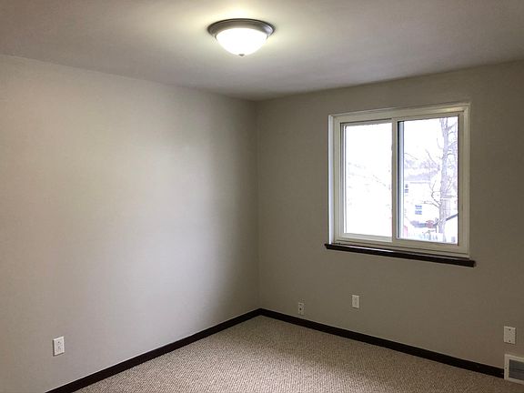 3rd image of 6064 Lake Ave