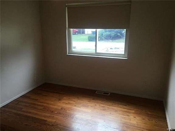 3rd image of 11955 Green Cove Ln