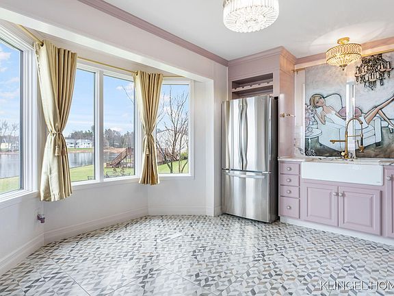 2nd image of 553 Gidley Cir #H