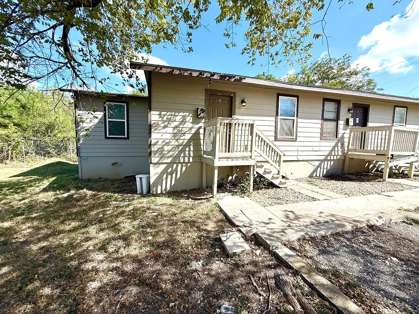 2-Bedroom Unit Near the Alamodome & Downtown San Antonio! — Photo 2