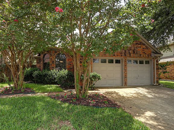 4th image of 3852 Beaumont Ln