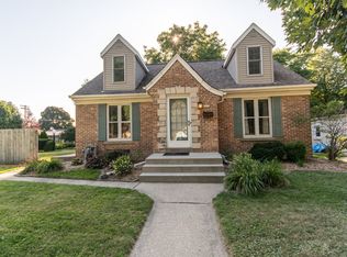 2215 S 106th St, West Allis, WI 53227