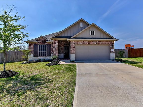 2nd image of 102 San Bernard Dr