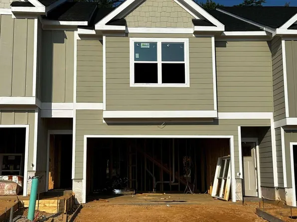 6384 Pine Station Dr, Lula, GA 30554