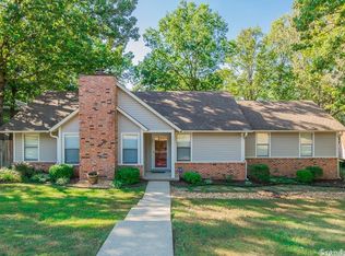 27 Lariat Ct, Little Rock, AR 72211