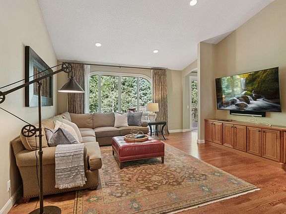 4th image of 3812 Cedar Lake Pl