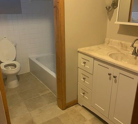 4th image of 1805 Pinewood Dr
