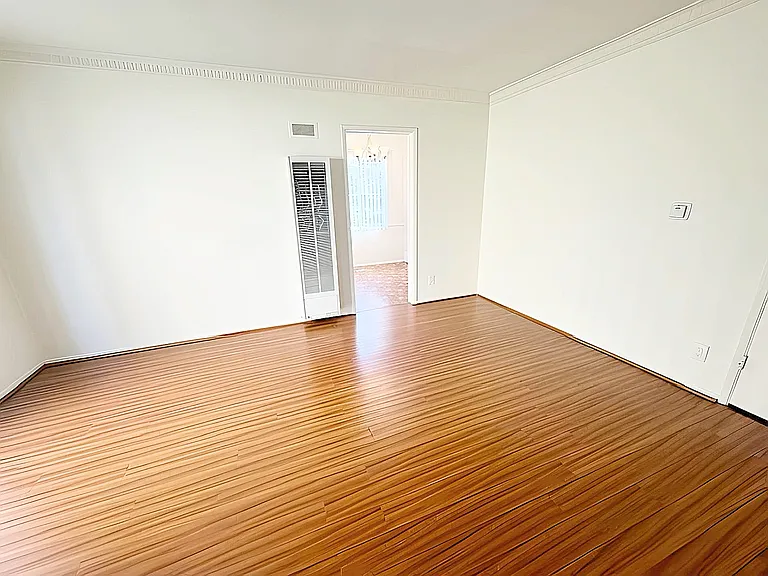 4919 Beverly Blvd #1 — Photo 3