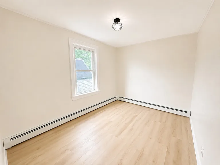115 Columbus Pl #3 — Photo 14