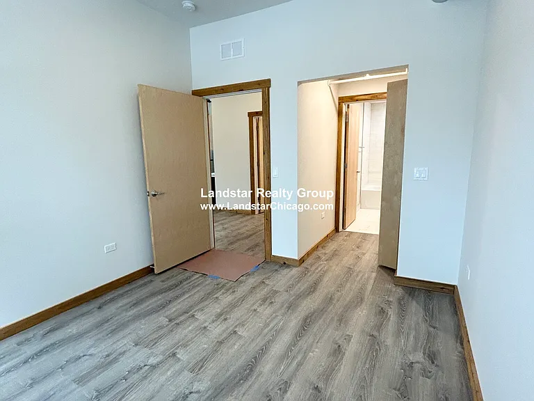 4611 S Ellis Ave #204 — Photo 11