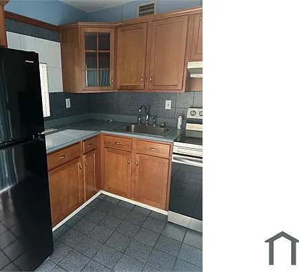 8829 NE 4th Ave — Photo 1