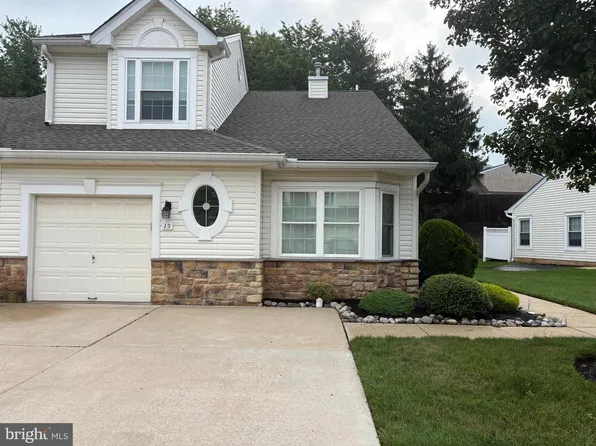 15 Titus Ct, Richboro, PA 18954