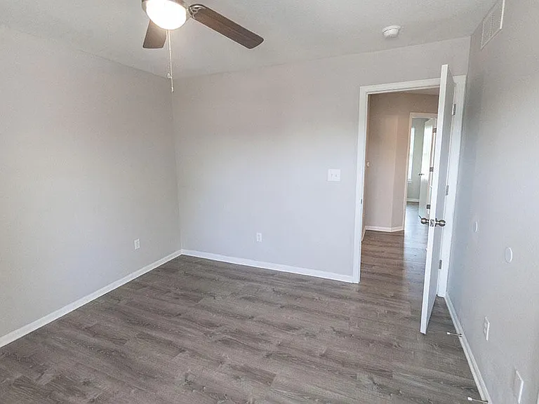 5211 Currituck Ln — Photo 35