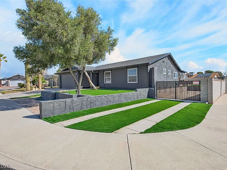 4578 Churchfield Cir — Photo 2