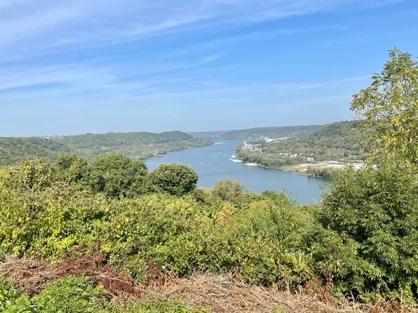 2836 Paddock Ln, Villa Hills, KY 41017