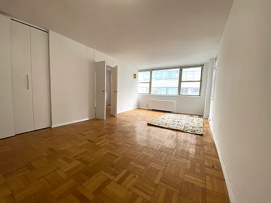 Rented by Kaden Realty | media 11