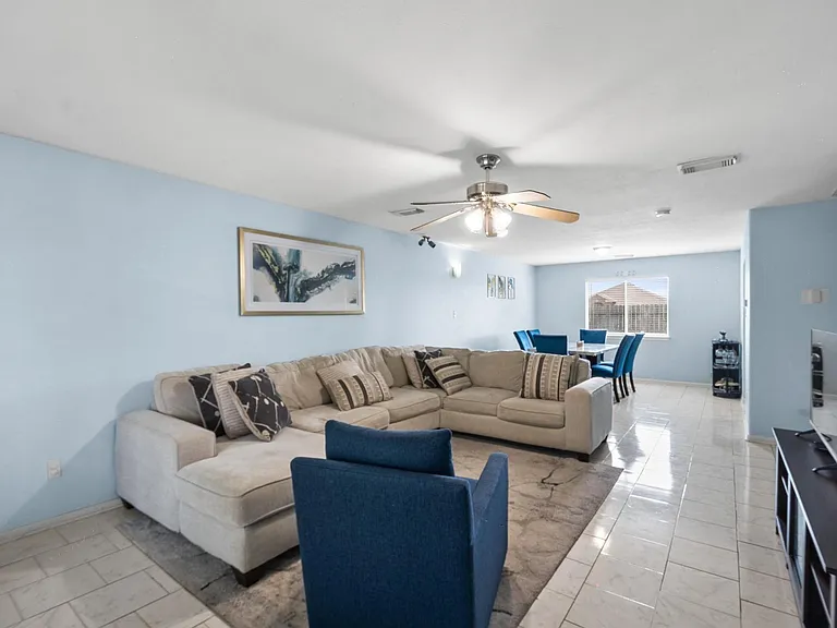 13723 Anwar Dr — Photo 6