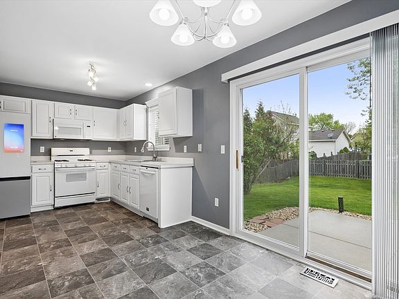 5th image of 2070 Whitmore Dr