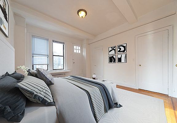 4th image of 244 W 72nd St APT 16D