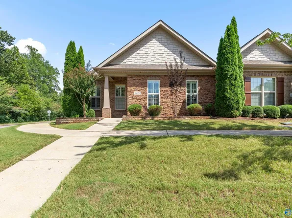 558 W Mossyleaf Dr SW, Huntsville, AL 35824