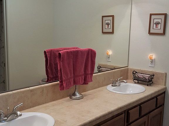 4th image of 1378 Vineyard Pl