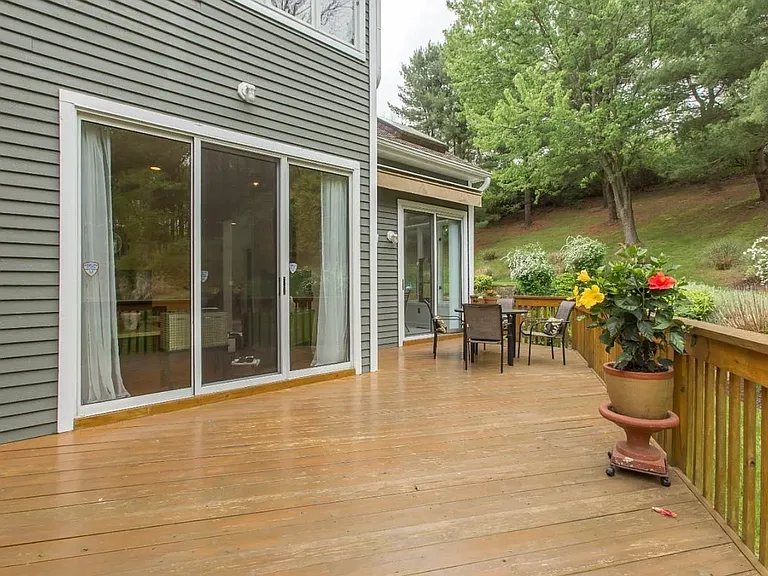 13 Horseshoe Ln — Photo 4