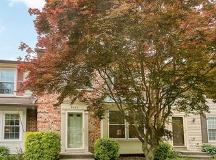 9052 Armendown Dr, Springfield, VA 22152