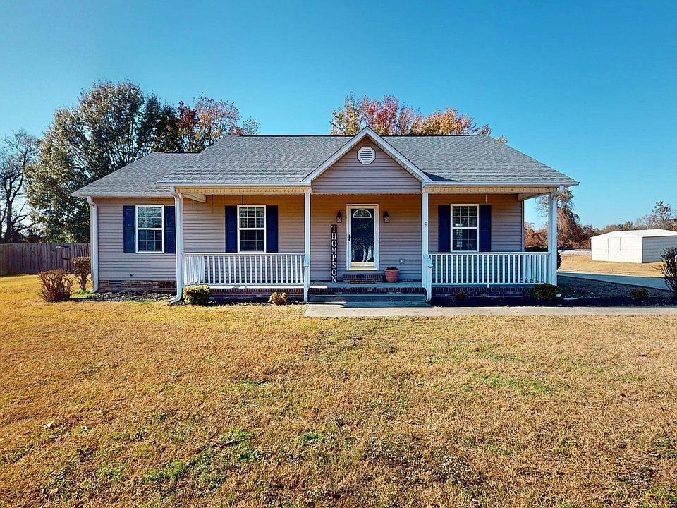 1st image of 405 Benjamin Dr