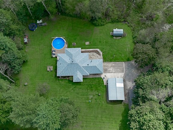 2nd image of 3059 Creekside Rd