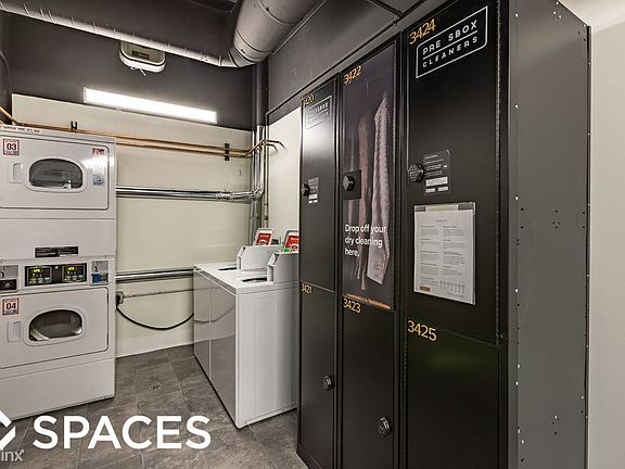4th image of 2036 S Michigan Ave #305