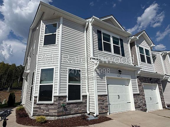 3rd image of 7423 Bourbon Briar Dr