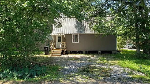 1 bed, 1.0 bath, 1000 sqft, $1,275 — Photo 2