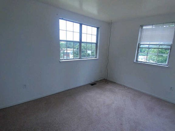 4th image of 6458 Mount Vernon Ln