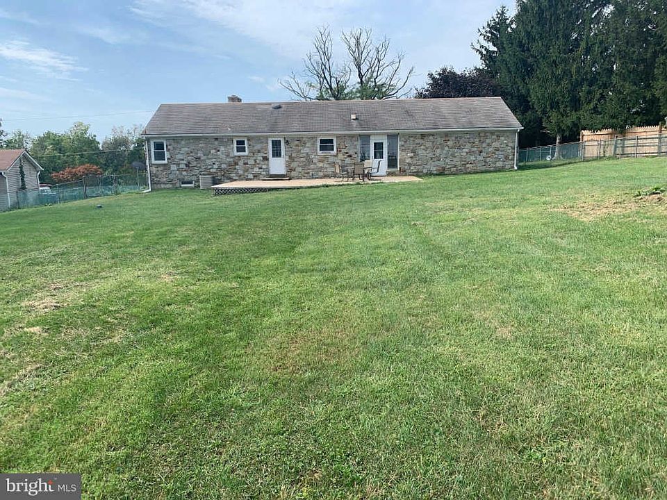 2nd image of 2231 Old Washington Rd