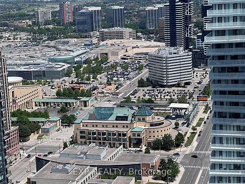 448 Burnhamthorpe Rd W Photo 1