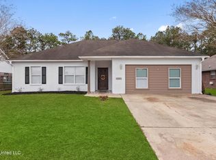3258 Stonegate Cir, Gautier, MS 39553