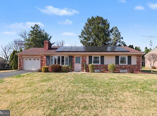 2731 Sherwood Ln, Lancaster, PA