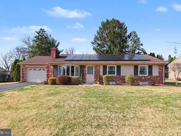2731 Sherwood Ln, Lancaster, PA 17603