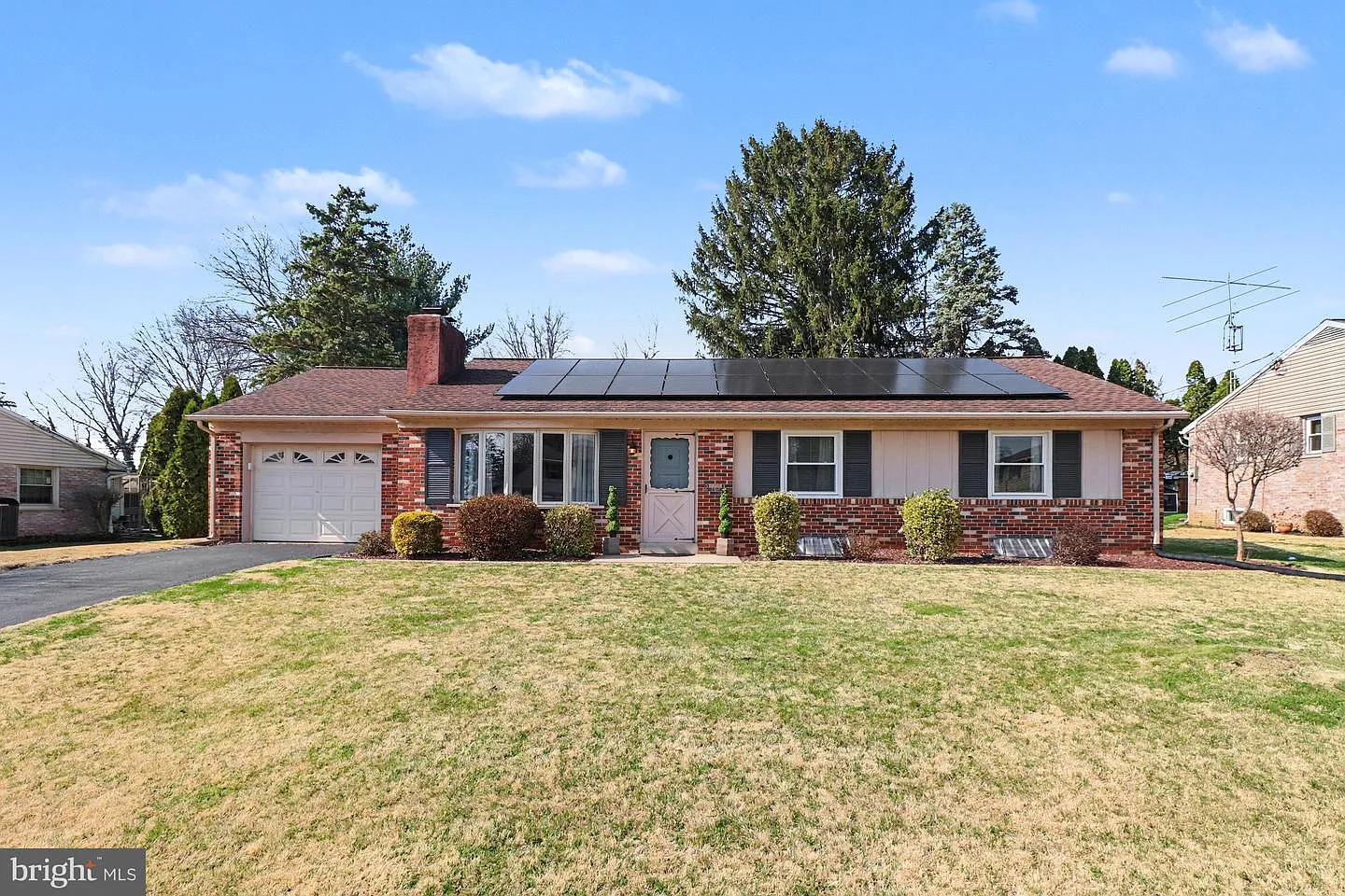 2731 Sherwood Ln photo 1