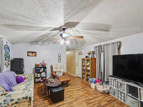 3rd image of 264 E Garfield Rd