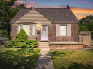 19505 Kelly Rd, Detroit, MI 48225