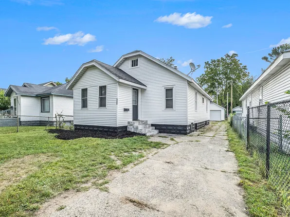 2236 Baker St, Muskegon Heights, MI 49444
