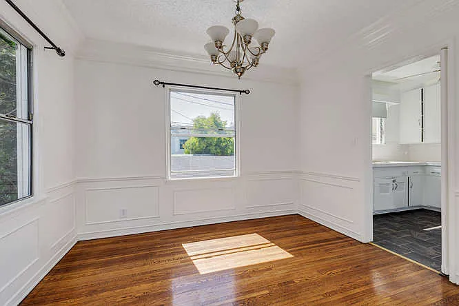 445 N Doheny Dr #F — Photo 3