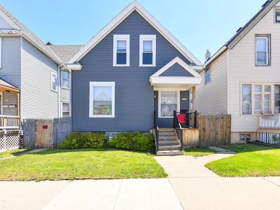 2748 North Holton STREET, Milwaukee, WI, 53212