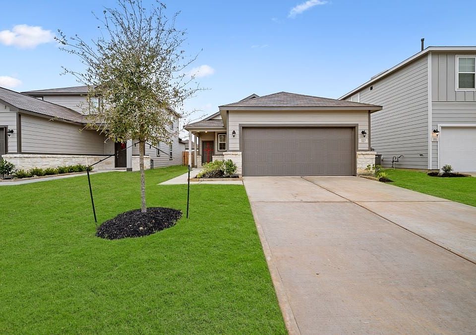 1st image of 327 Crayfish Dr